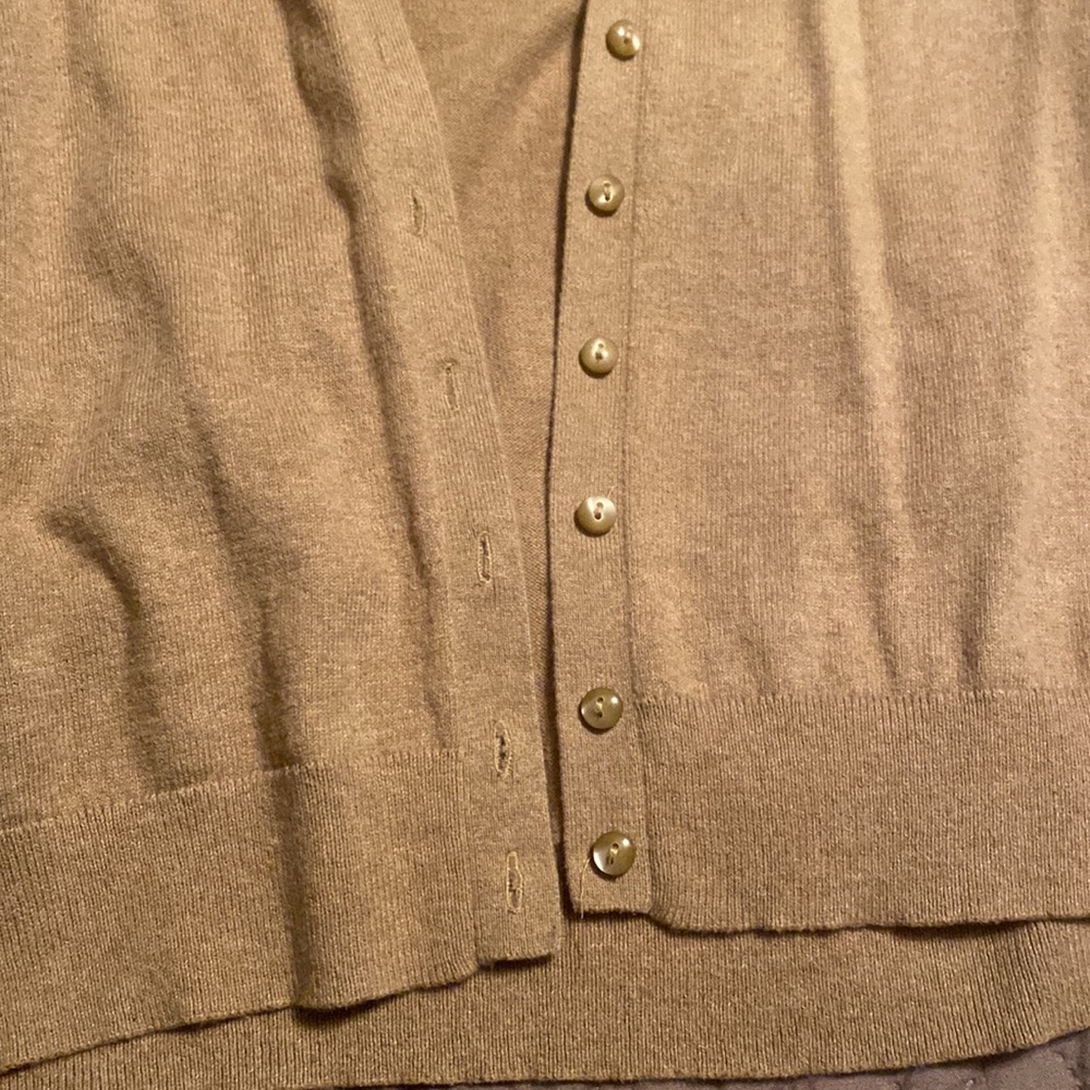 Guess & loft cardigans. - Picture 9 of 10